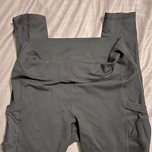 Women’s Fabletics Leggings